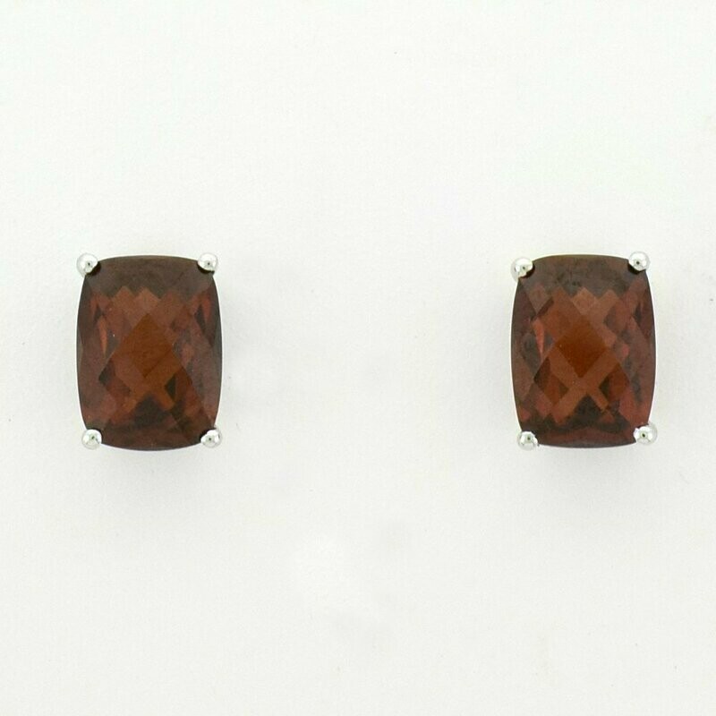 14KWG Garnet Stud Earrings