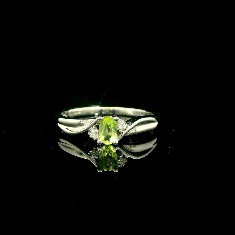 14KWG Peridot and Diamond Ring
