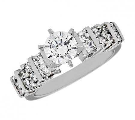 Princess-Cut and Round Diamond Engagement Mounting
