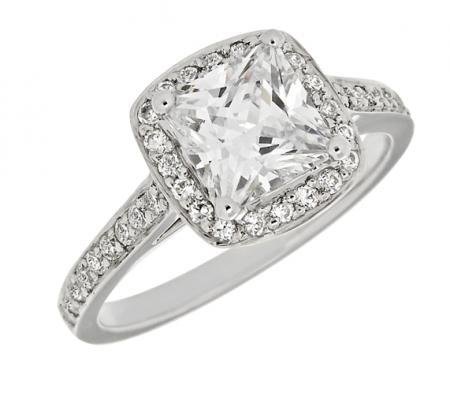 Square Halo-Style Diamond Engagement Mounting