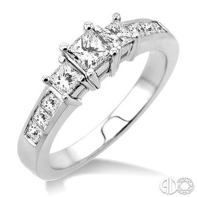 Princess-Cut Nine-Stone Diamond Engagement Mounting