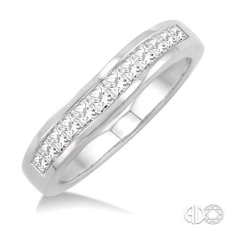 Princess-Cut Diamond Curved Wedding Band