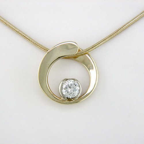 14K Yellow Gold Diamond Circle Pendant - Small