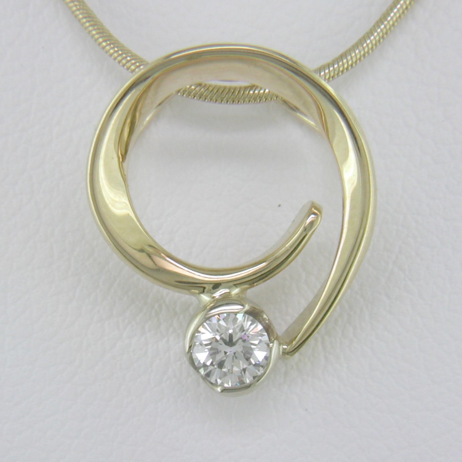 14K Yellow Gold Diamond Curl Pendant - Small