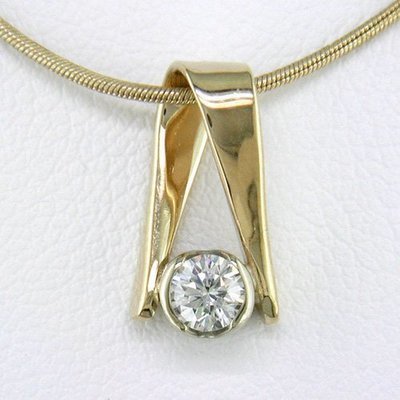 14K Yellow Gold Diamond Reverse Pendant - Small