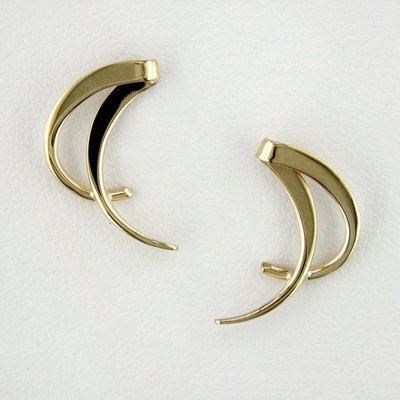 14K Yellow Gold Crescent Moon Earrings