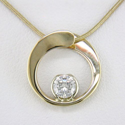 14K Yellow Gold Diamond Circle Pendant - Medium