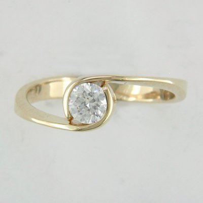 14K Yellow Gold Diamond Circle Ring
