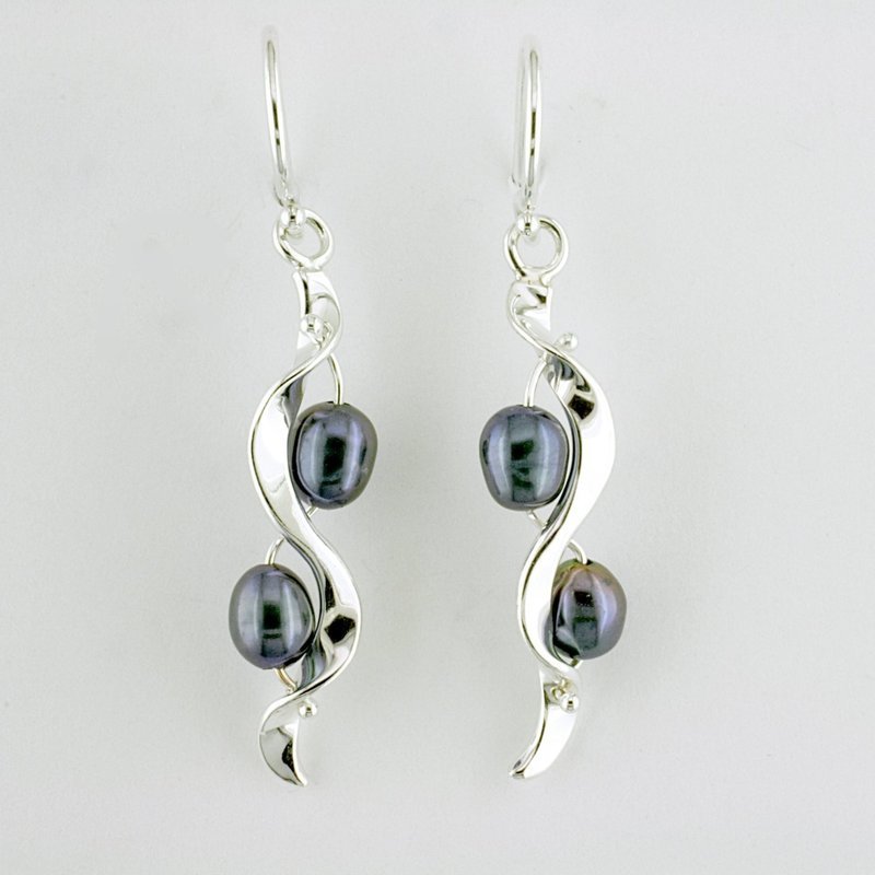 Sterling Silver Black Pearl Ruffle Earrings