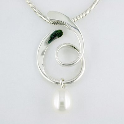Sterling Silver Pearl Loop-de-Loop Pendant
