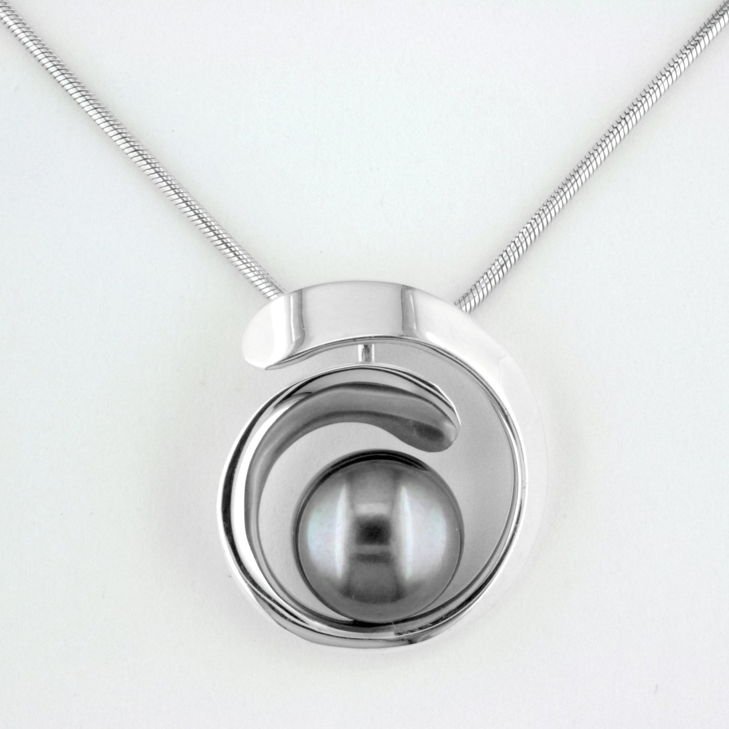 Sterling Silver Black Pearl Overlap Curl Pendant