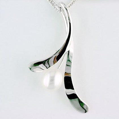 Sterling Silver Pearl Leaf Pendant