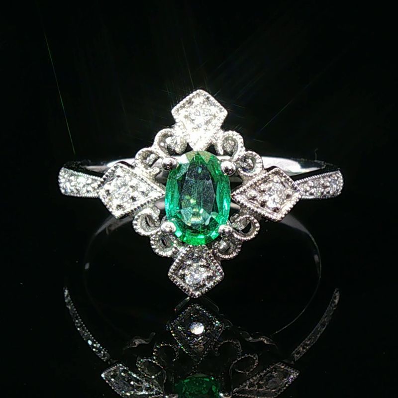 14K White Gold Emerald and Diamond Vintage Style Ring