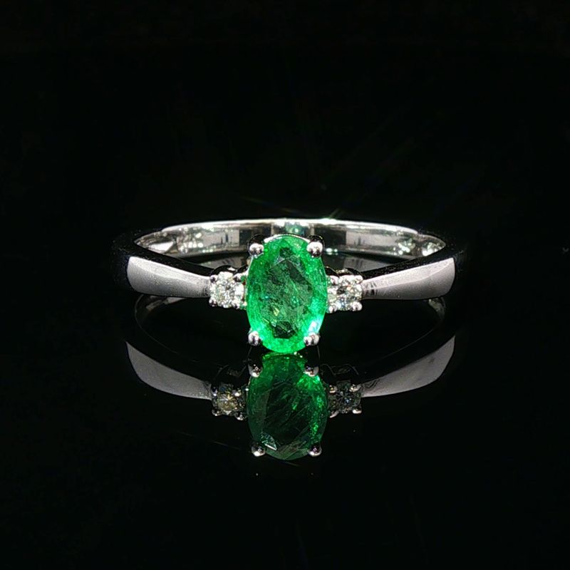 14K White Gold Oval Emerald and Diamond Ring