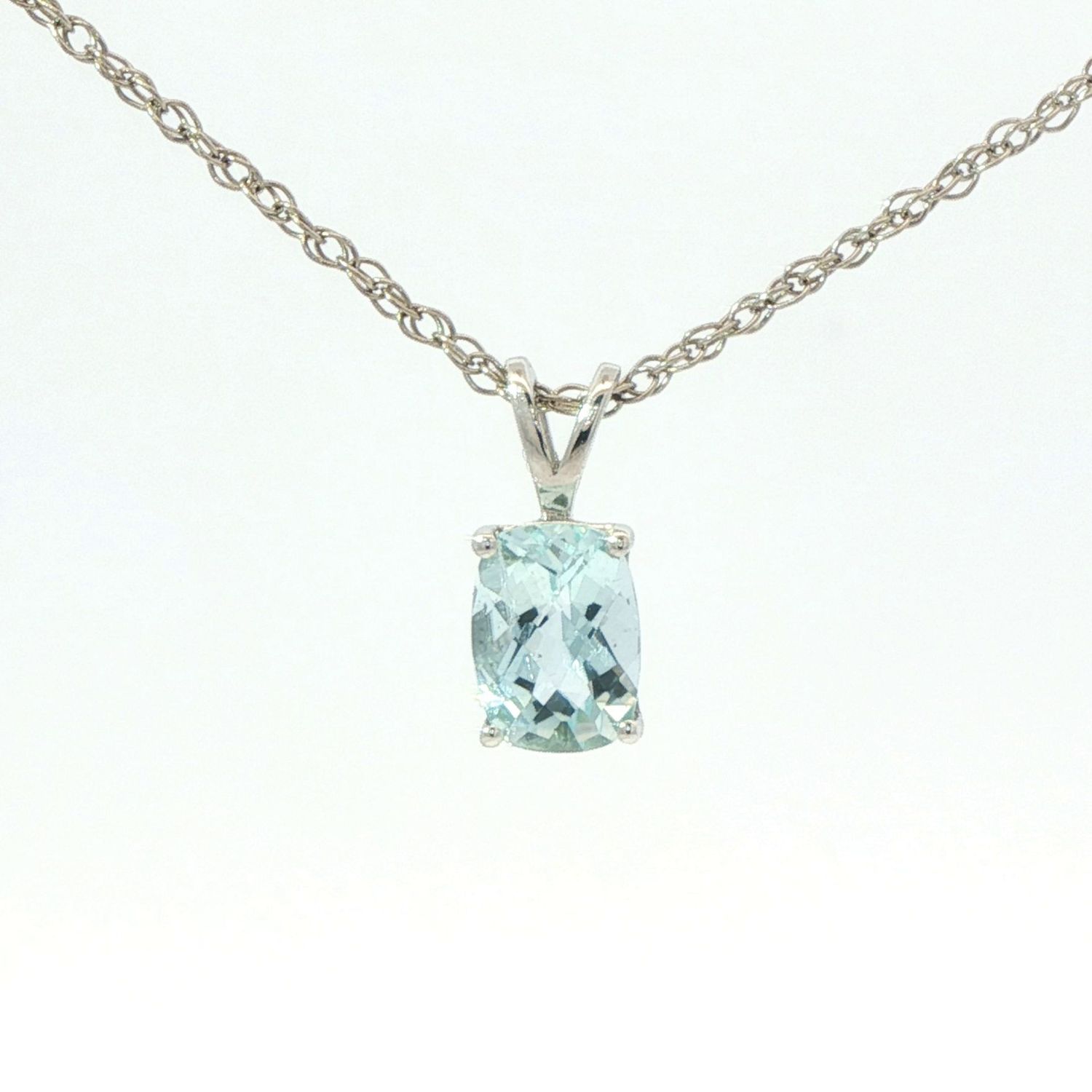14K White Gold  Aquamarine Pendant Necklace
