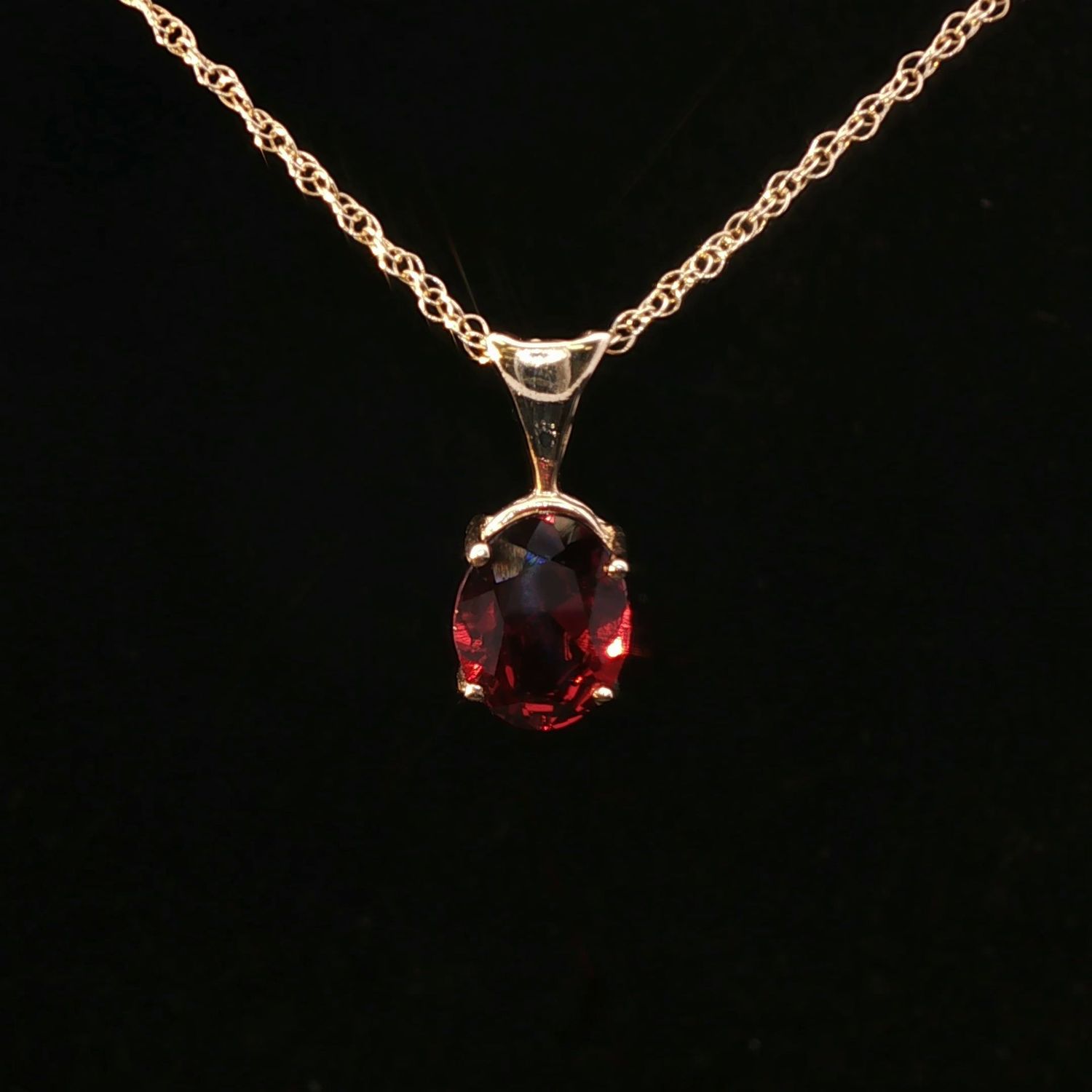 14K Yellow Gold Large Oval Garnet Pendant Necklace