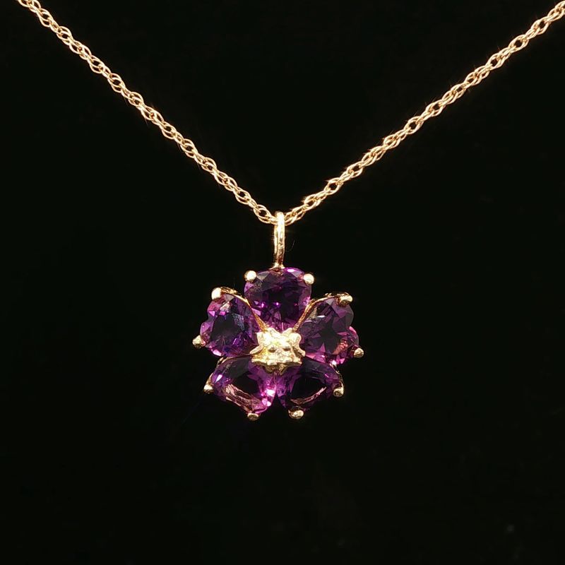 14K Yellow Gold  5 Amethyst Heart Flower Pendant Necklace