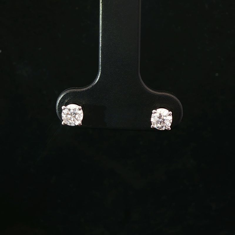 14K White Gold 0.50 Ct Natural Diamond Stud Earrings