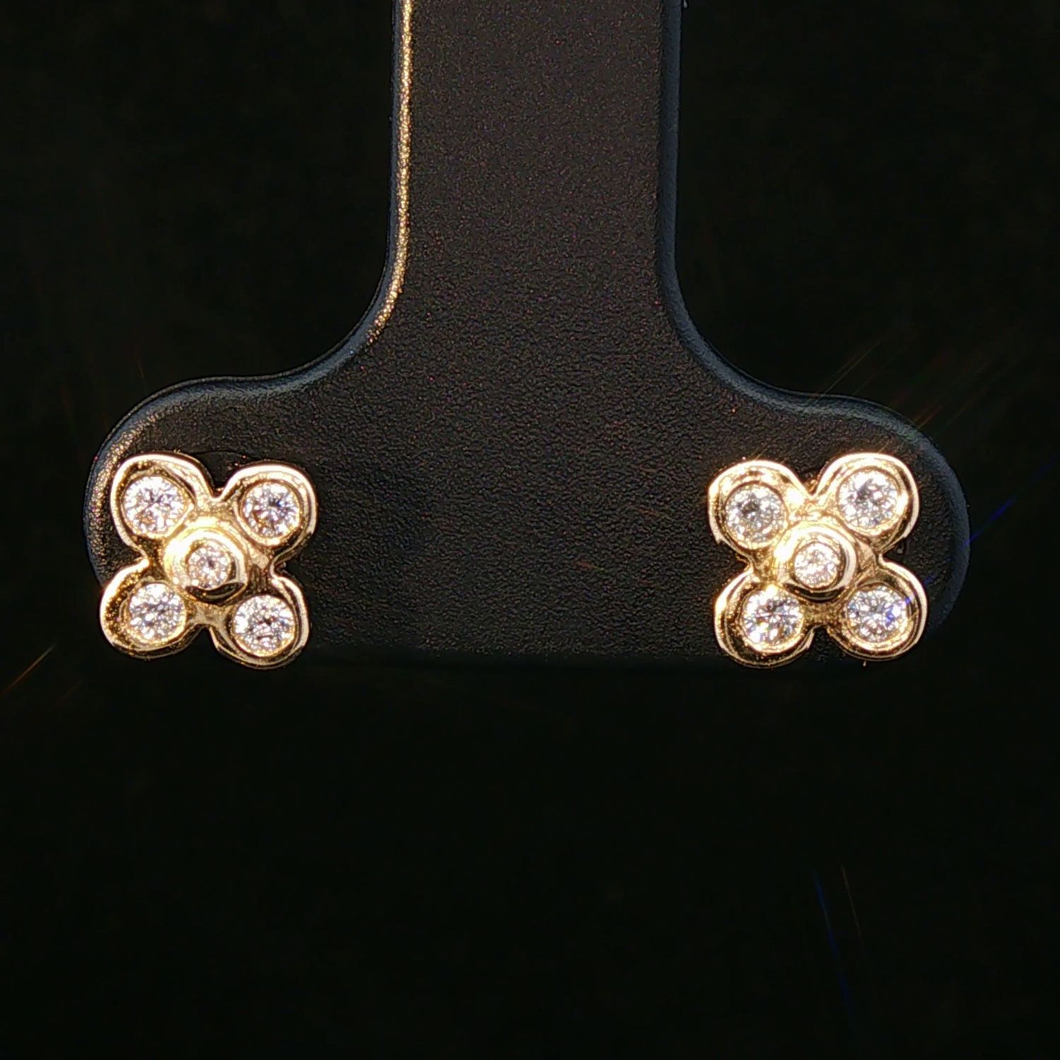 14K Yellow Gold Natural Diamond Floral Stud Earrings