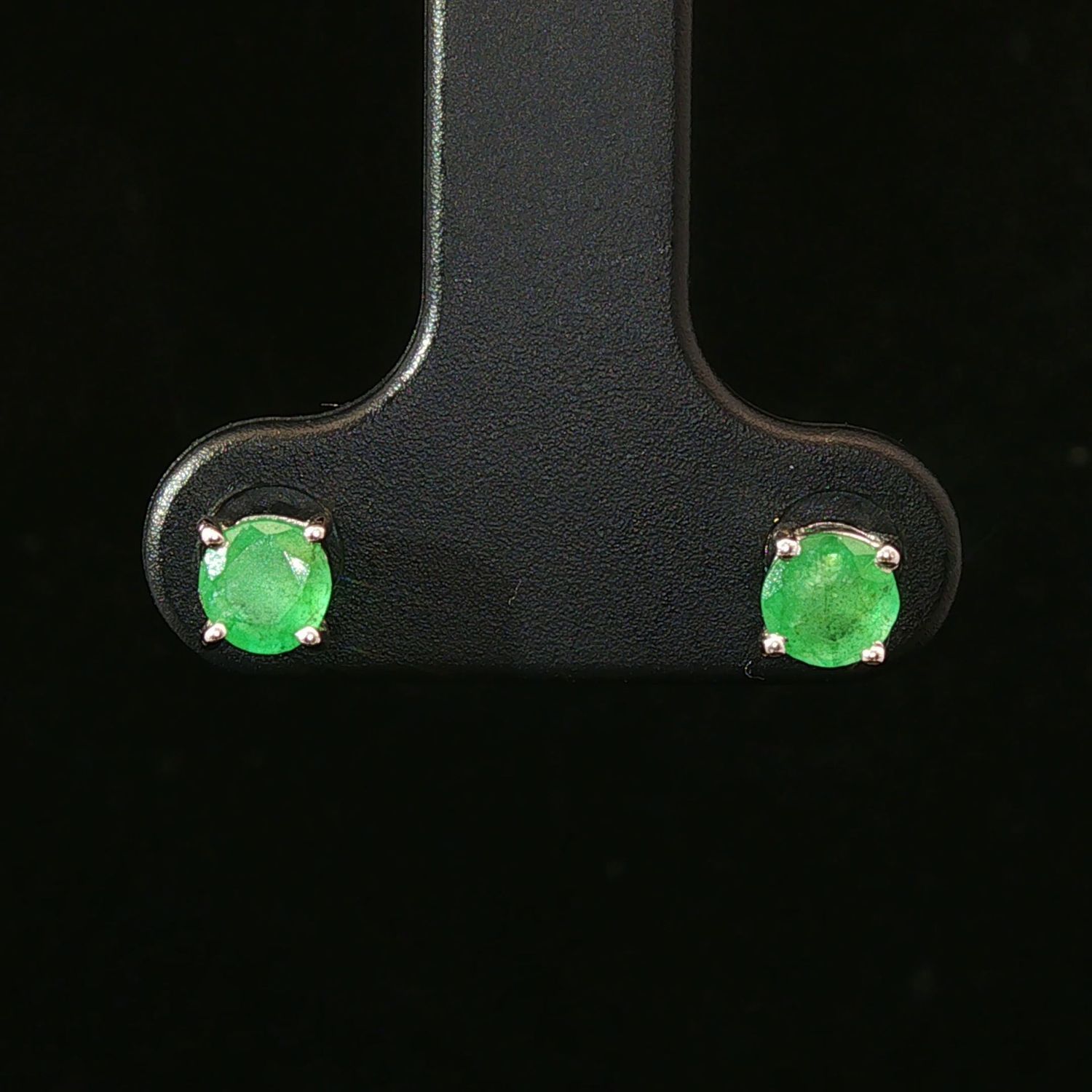 14K White Gold Round Emerald Stud Earrings
