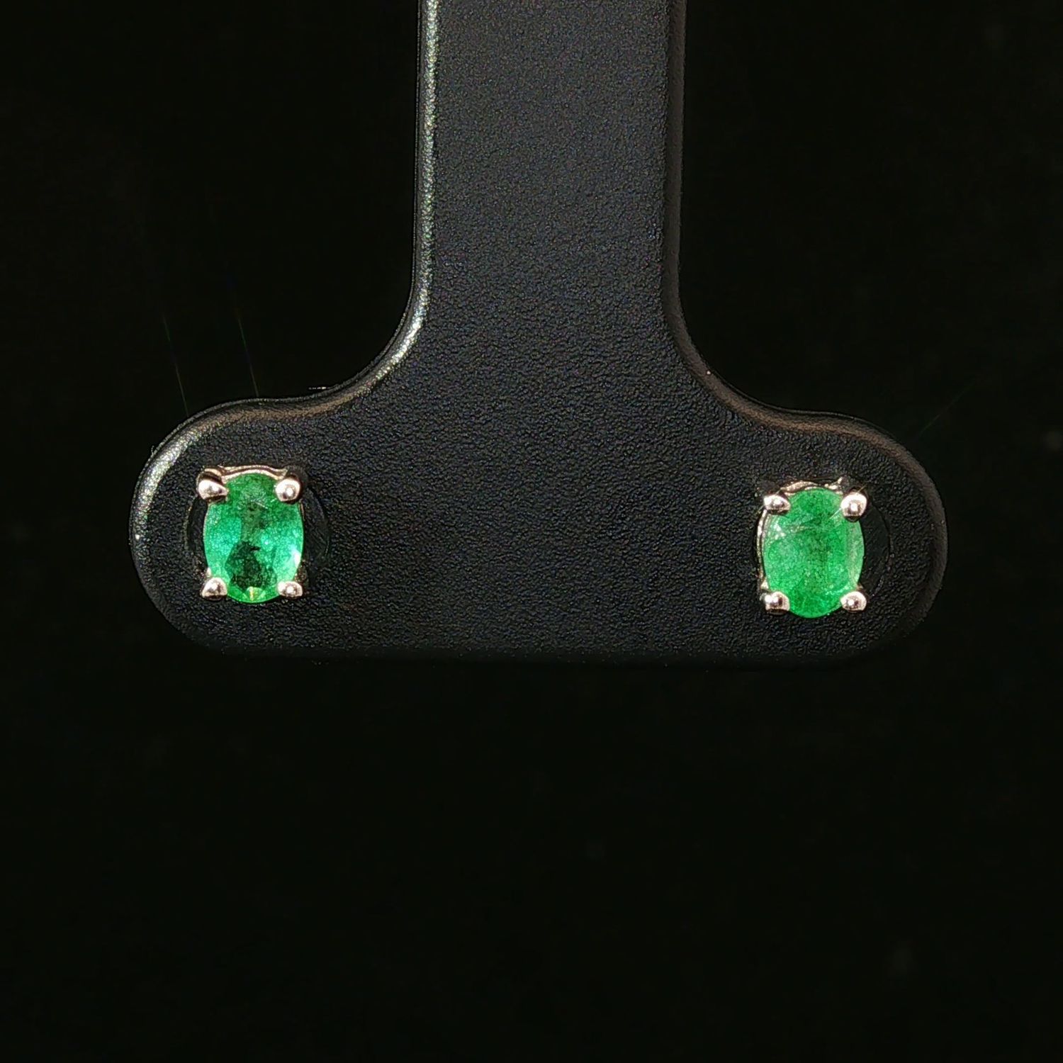 14K White Gold Oval Emerald Stud Earrings