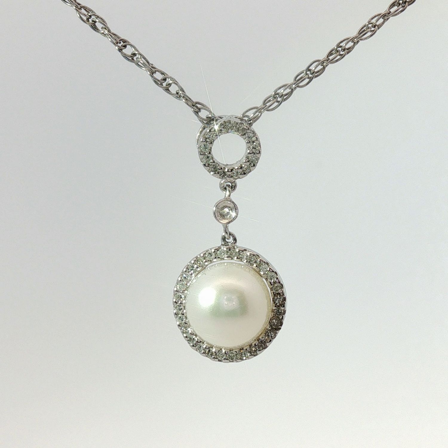 14KWG 7.5mm Pearl Dangle Drop Diamond Halo Pendant