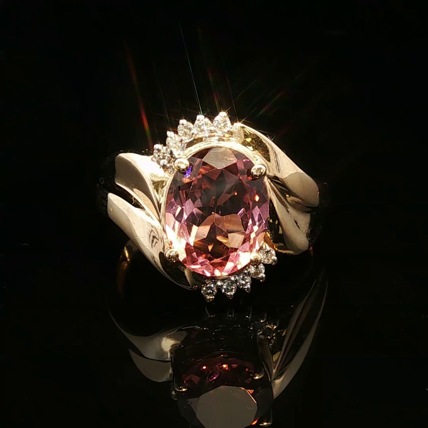14K Yellow Gold Large Oval Pink Tourmaline and Diamond Ring 14K Yellow Gold Large Oval Pink Tourmaline and Diamond Ring
