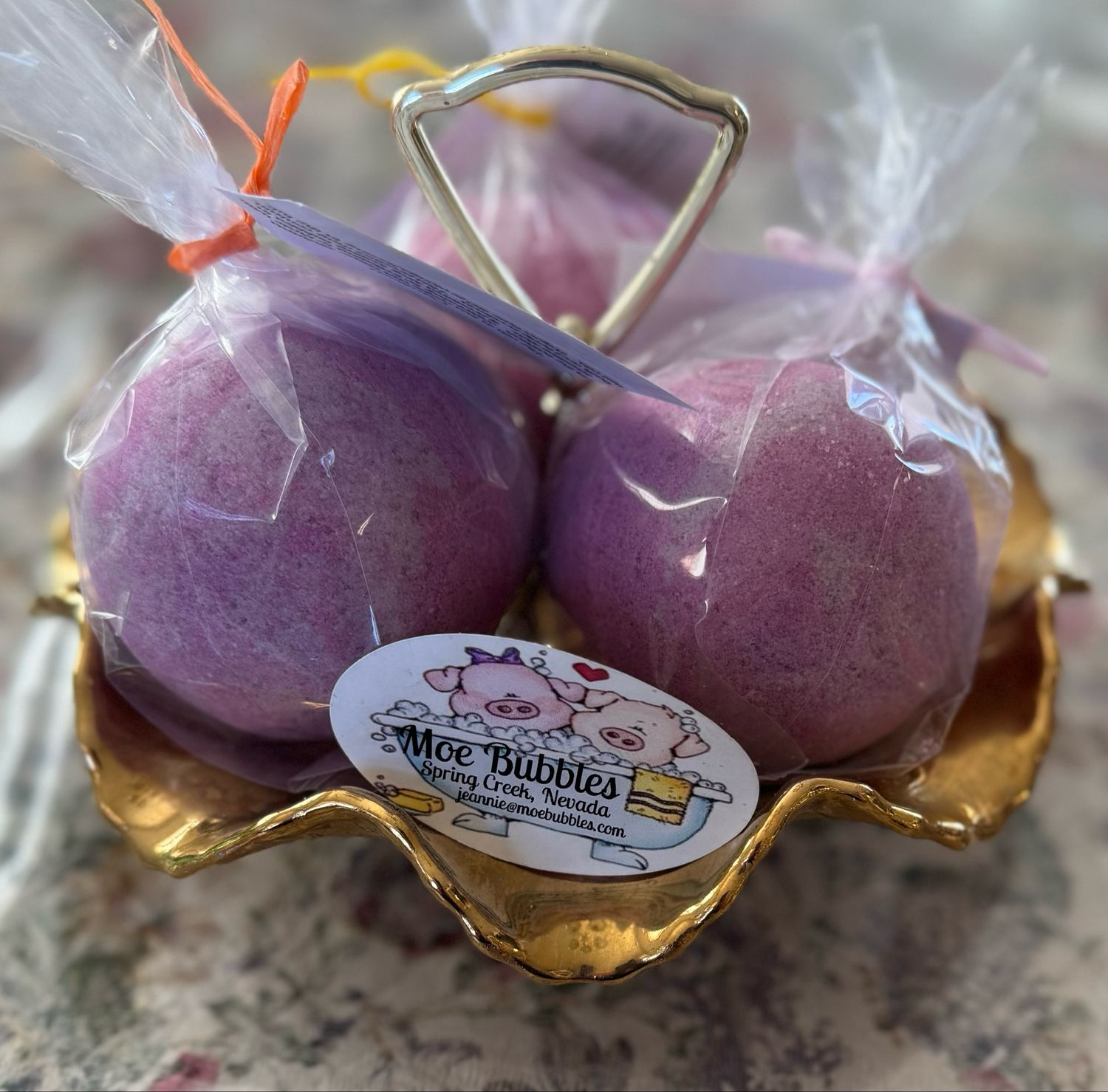 Vanilla Bean Bath Bomb