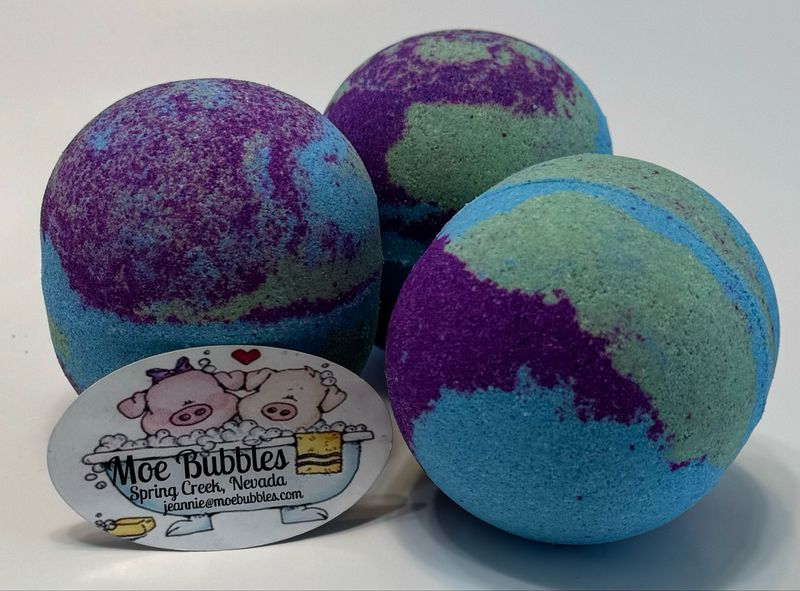 Moonlight Pomegranate Bath Bomb