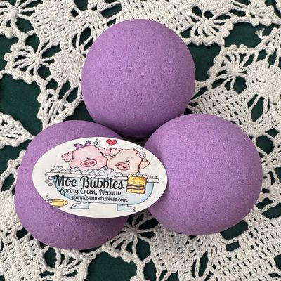 Lavender Bath Bomb