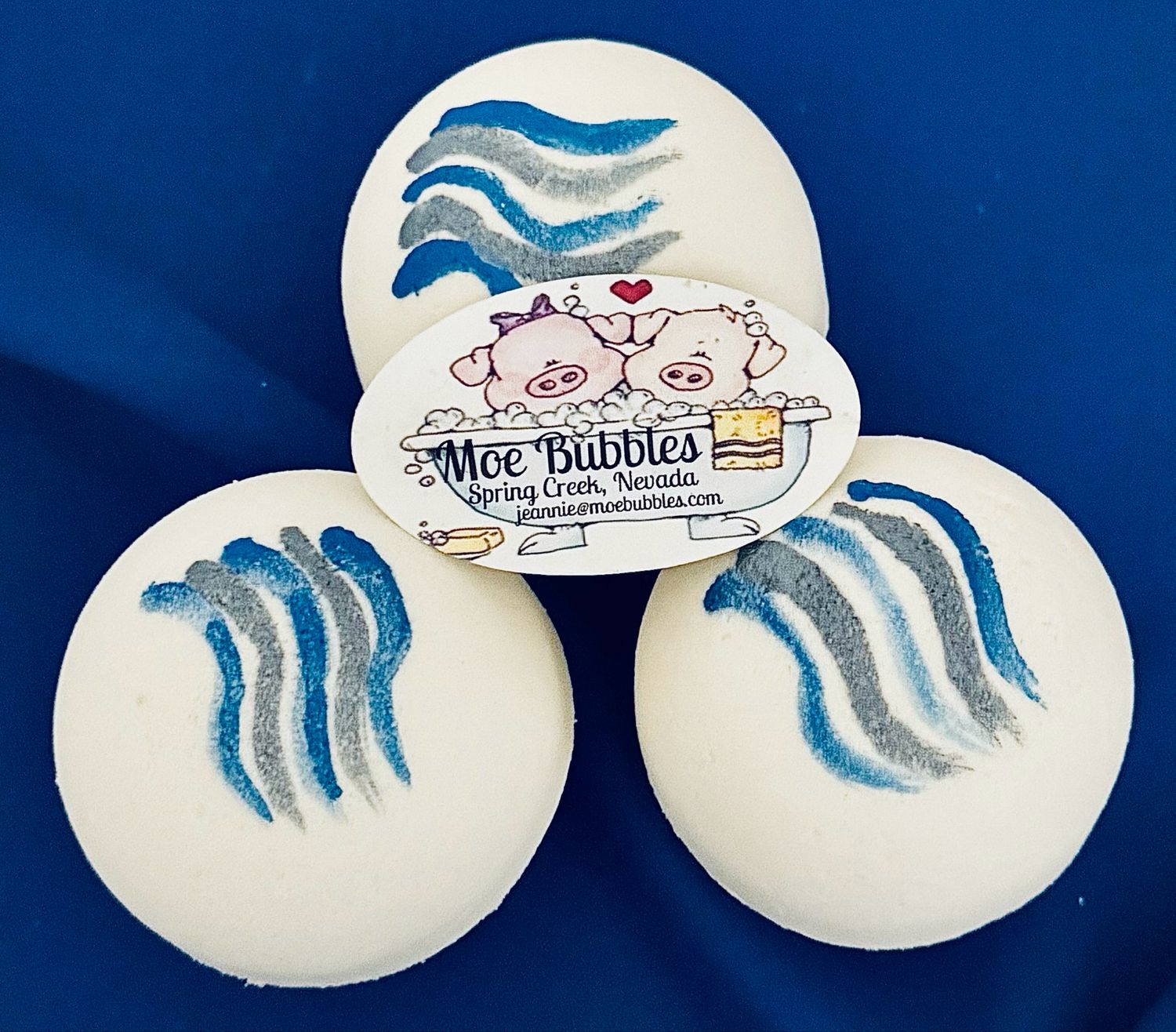 Oatmeal Milk and Honey Bath Bomb