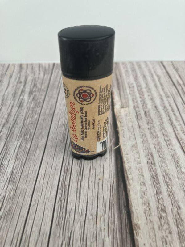 AS LIP REVITALIZER