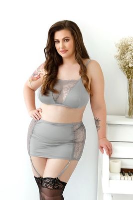 LAYNE 2PC SKIRT SET GREY PLUS - Badd Kitty