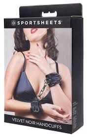 VELVET NOIR HANDCUFFS