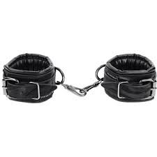 VELVET NOIR HANDCUFFS