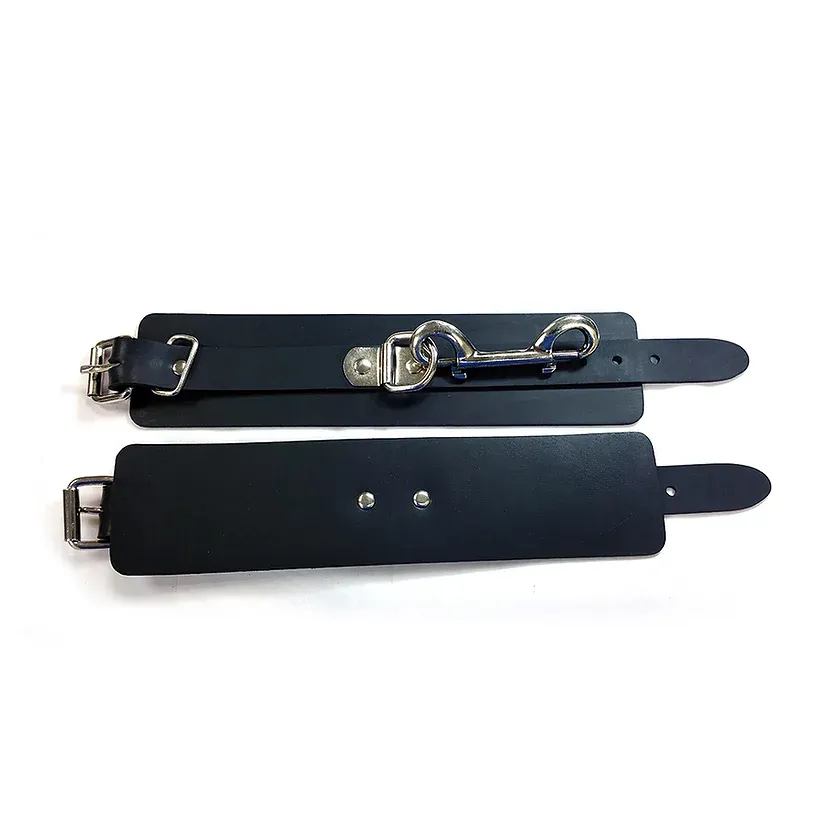 ROUGE RUBBER WRIST CUFFS BLK