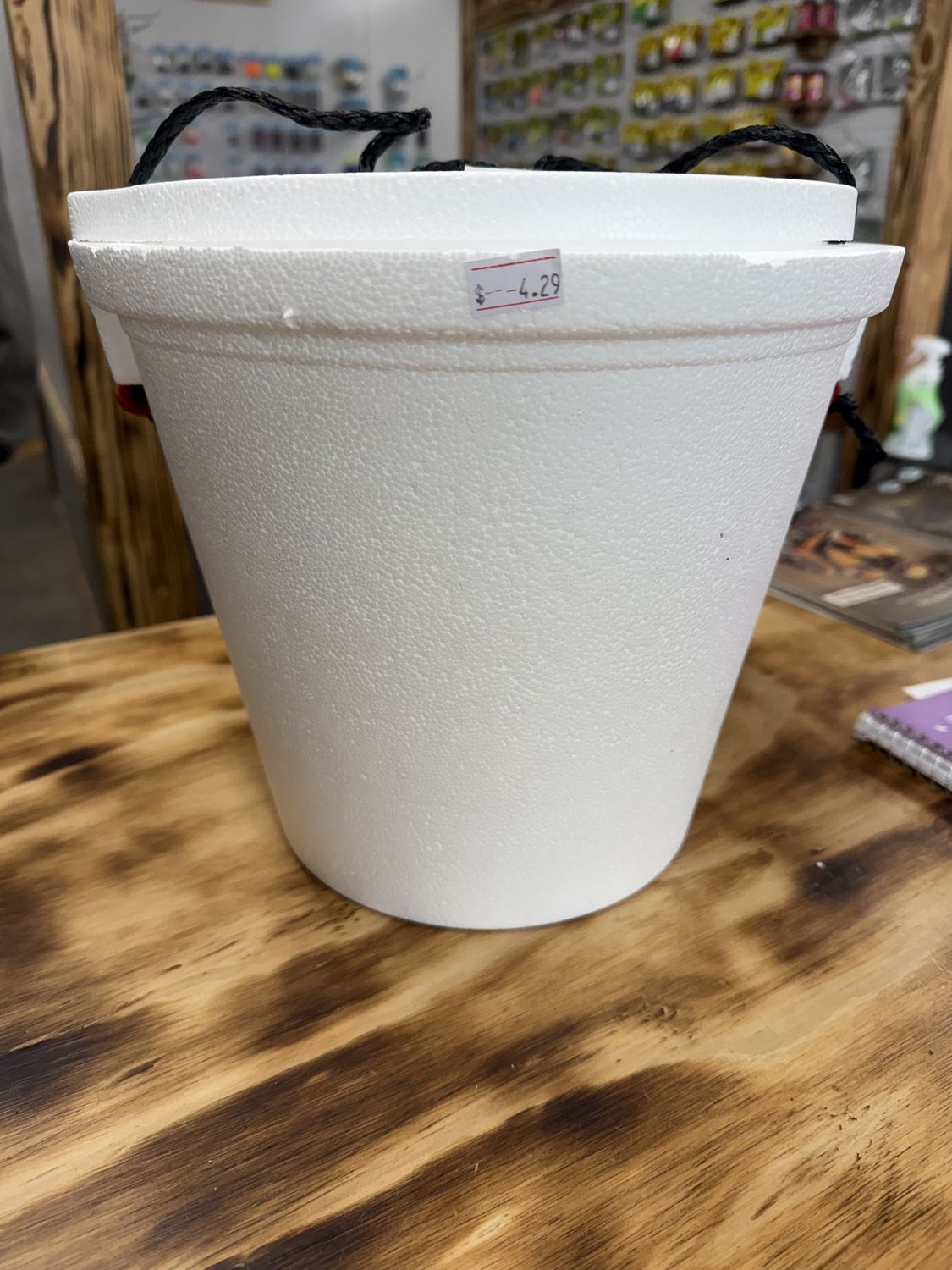 STYROFOAM MINNOW BUCKET