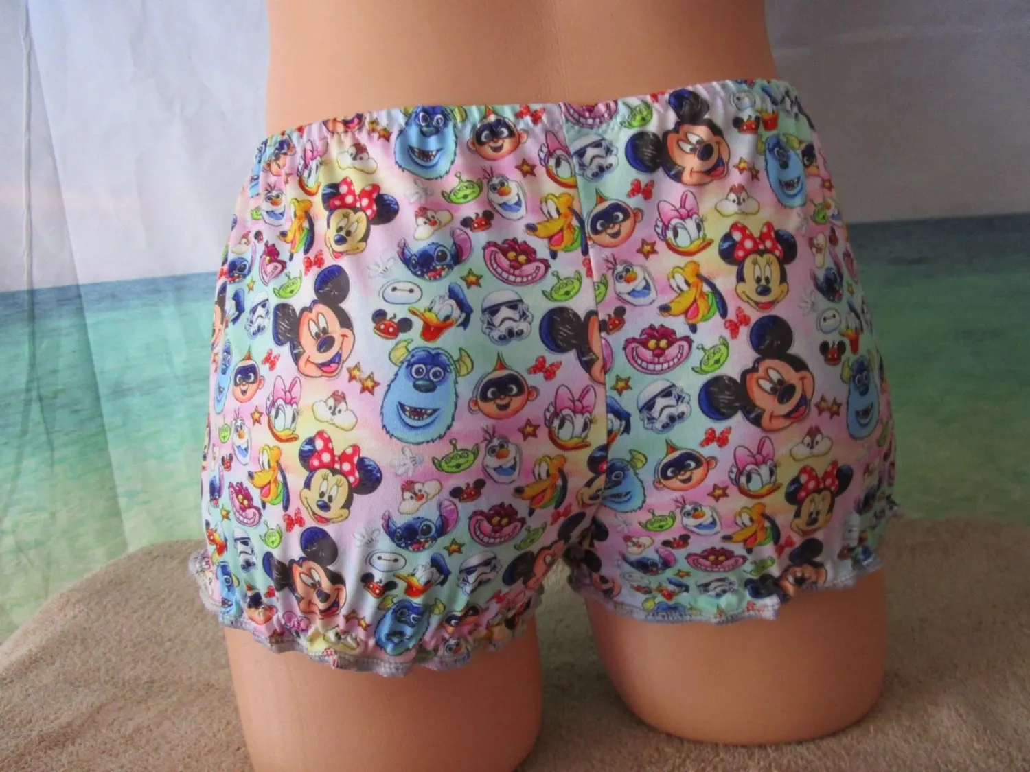 Brushed Knit Prints Boy Cut Shorts, 8&quot; Sides, Medium Man Front, Ruffled Elastic Legs