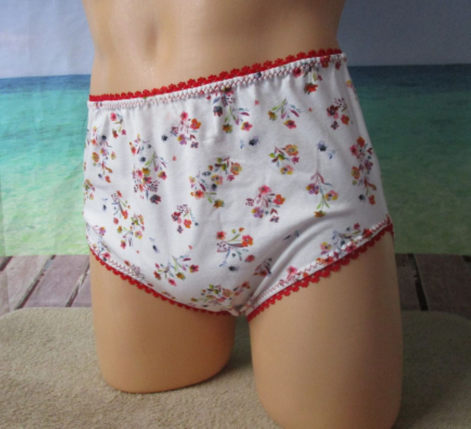 Cotton Knit Prints Classic Rear Brief, 5&quot; Sides, Medium Man Front, Picot Trim
