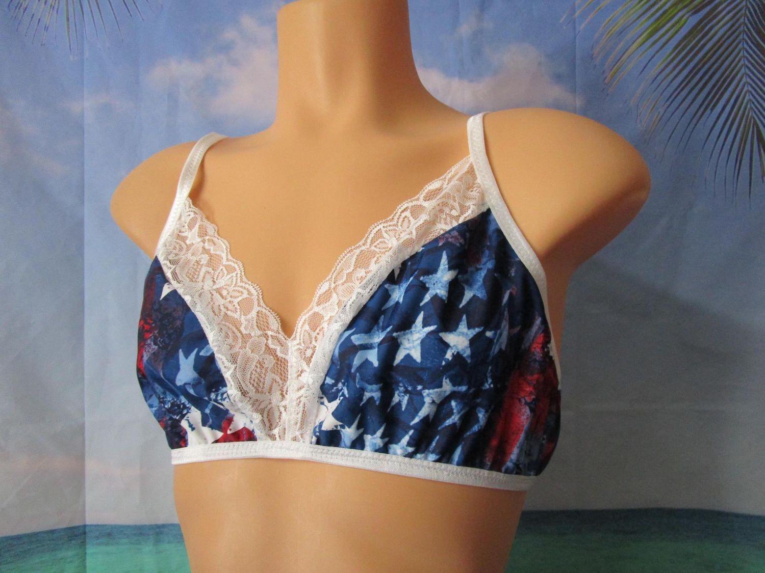 Nylon Spandex Prints, Small Cup Bra, Lace Trim, Adjustable Straps, Hook &amp; Eye