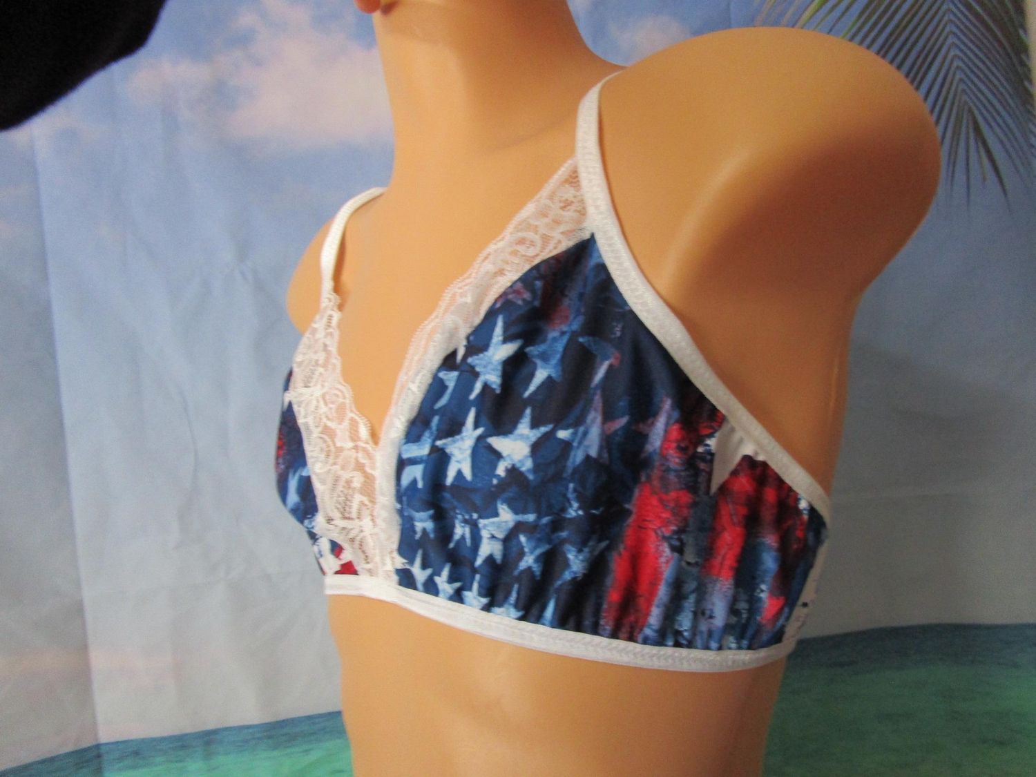 Nylon Spandex Prints, No Cup Bra, Lace Trim, Adjustable Straps, Hook &amp; Eye