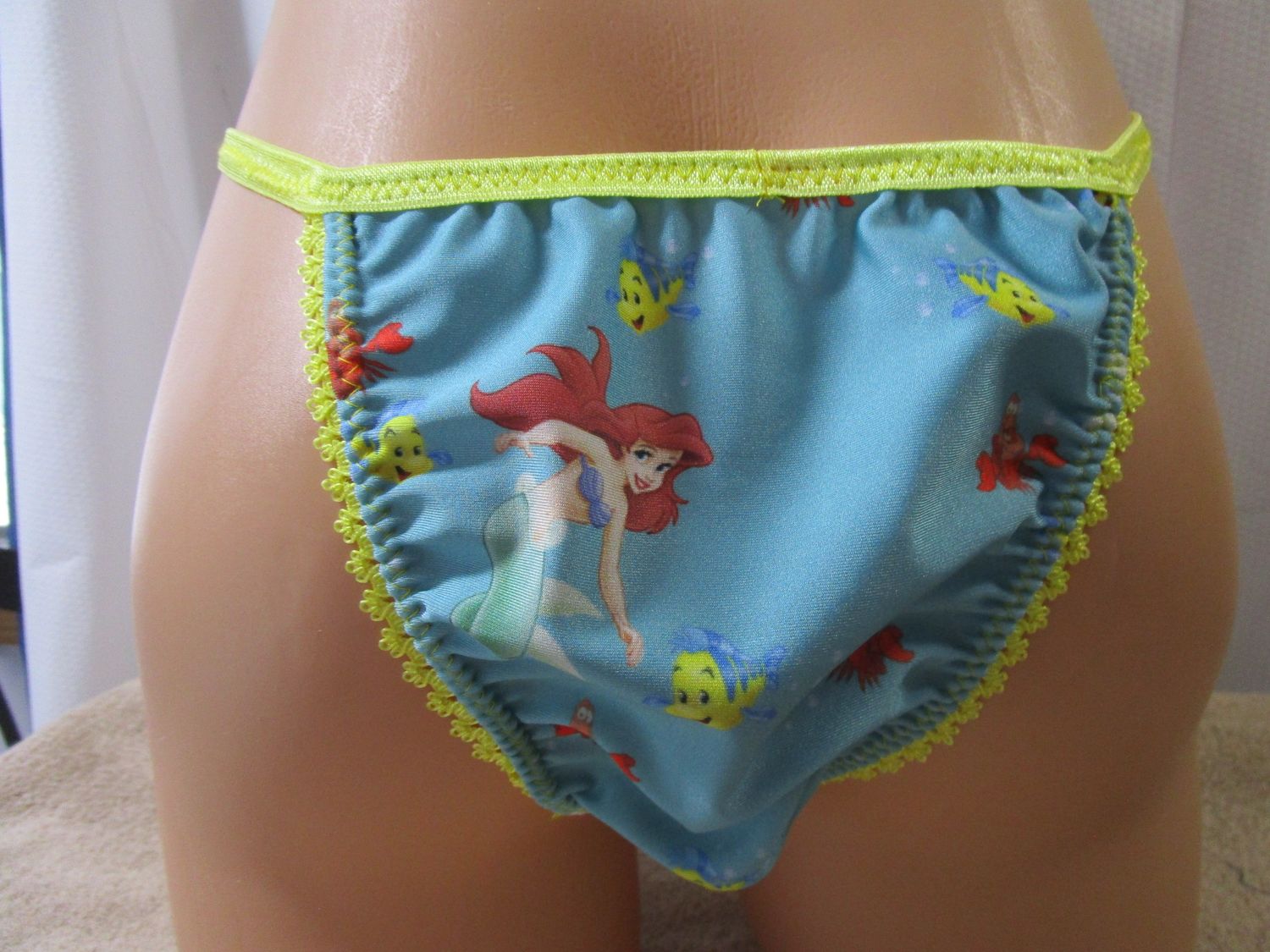 Nylon Spandex Prints Cheeky Tanga String Bikini