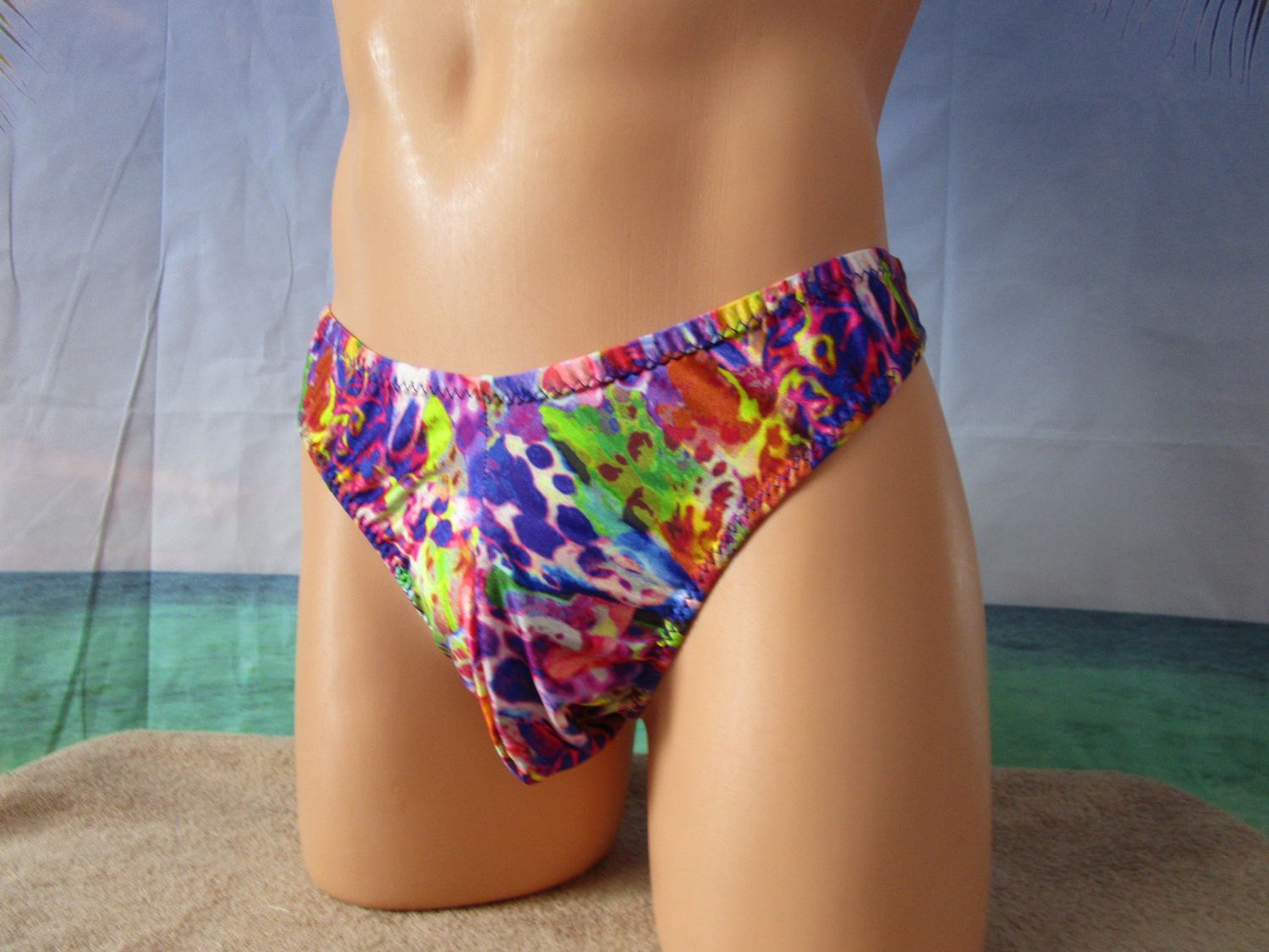 Nylon Spandex Prints Thong, Contoured Man Front w/seam