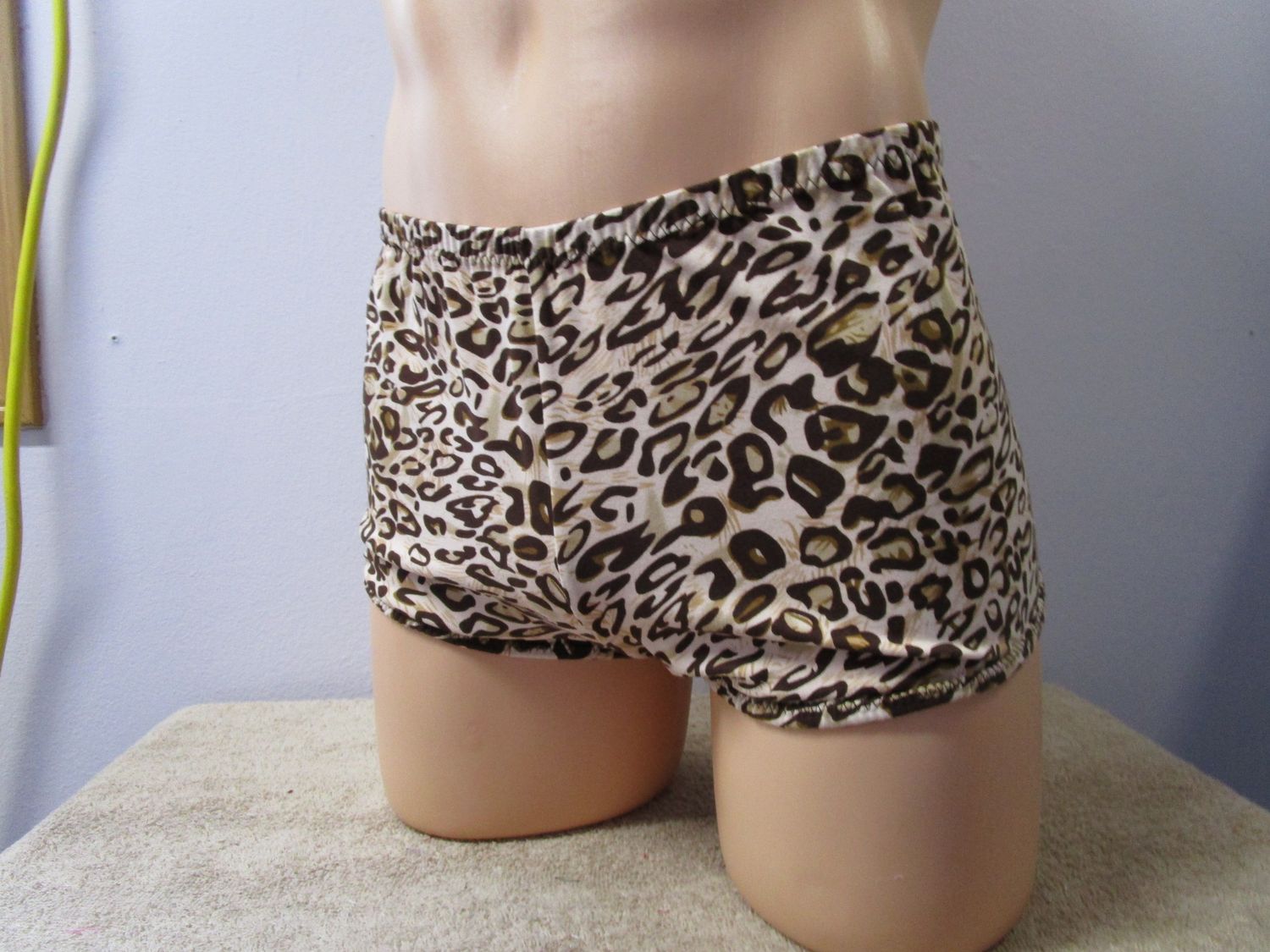 Cotton Knit Prints Boy Shorts Panty for Men, Elastic Legs.