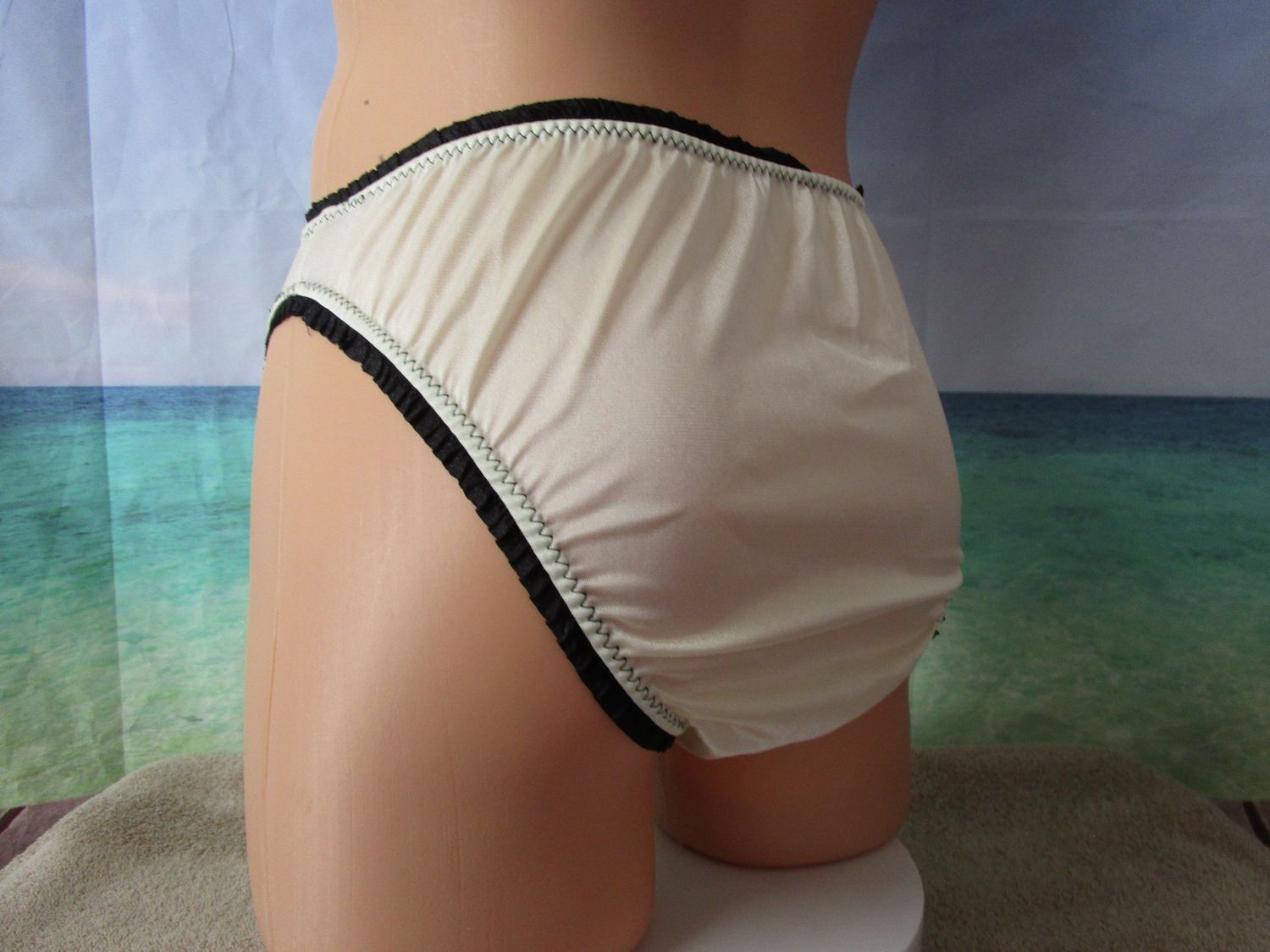 Power Mesh French Cut High Leg Panty Panty, Medium Man Front, Ruffle Trim