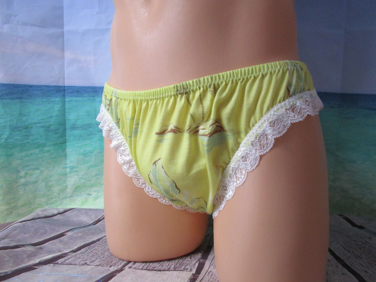 Cotton Knit Prints Bikini, Medium Man Front, Lace Leg Trim