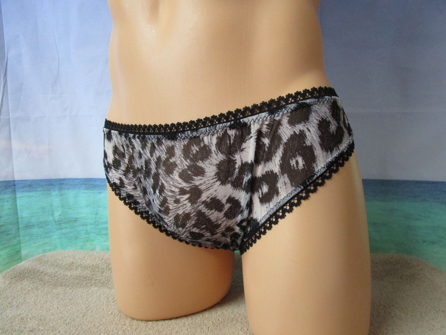 Power Mesh Prints, Classic Bikini, Medium Man Front, Picot Trim