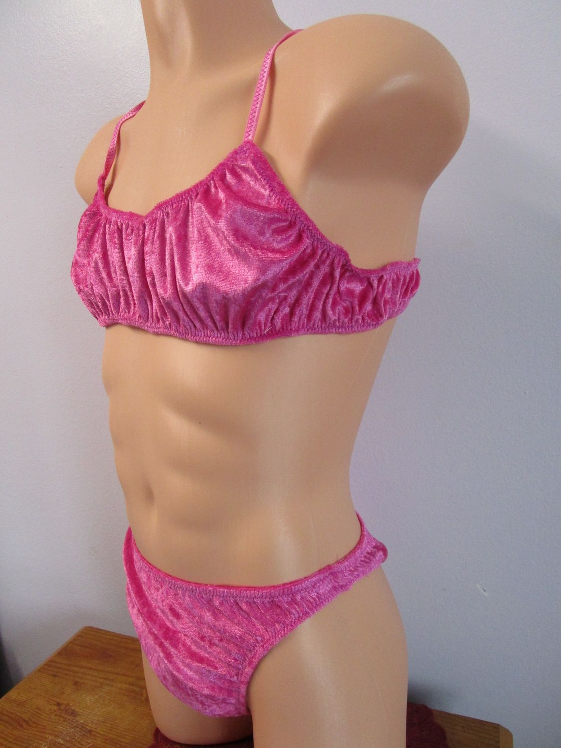 Crushed Velvet Training Man Bra and Half Rio/Thong