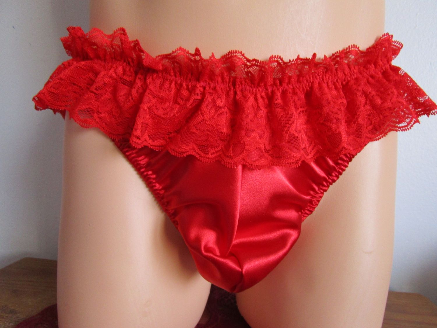 Nylon Tricot Thong, Contoured Man Front, Lace Top, Bows