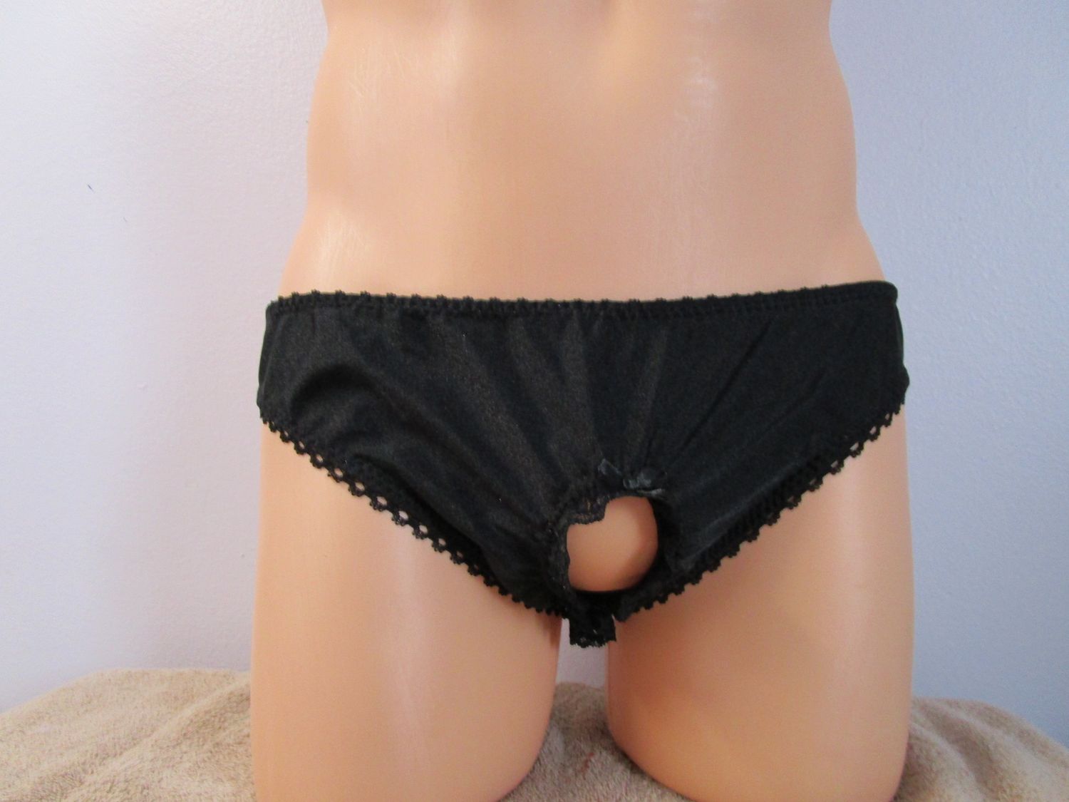Nylon Spandex Bikini, Open Front &amp; Picot Trim